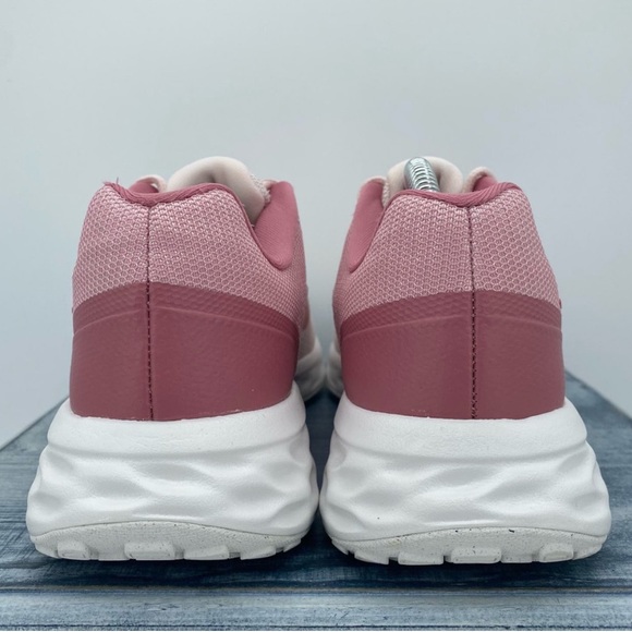 Nike Revolution 6 Next Nature. Women’s size 8.5 running shoes good condition - Picture 4 of 10